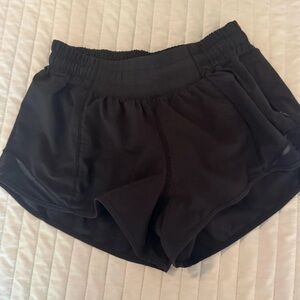 Lululemon Hotty Hot 2.5” Shorts